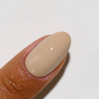 Daisy DND Nail Polish - Maximalist Manilla #982